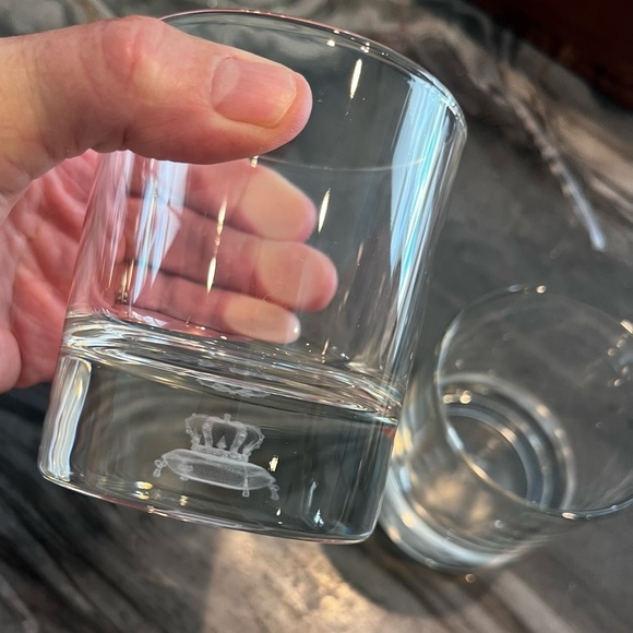 The Crown Royal Signature Glass- 3D Floating Etched Crown and Pillow - Picture 4 of 10